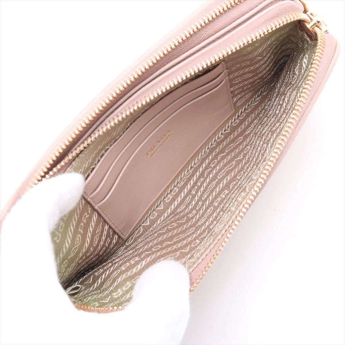 Prada Nappa Impuntu Leder Kette Brieftasche Rosa Beige im Angebot 3