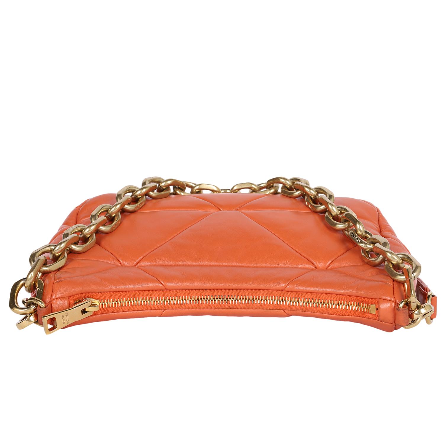 PRADA Sac en Nappa Triangle Patchwork Quilted Orange en vente 6