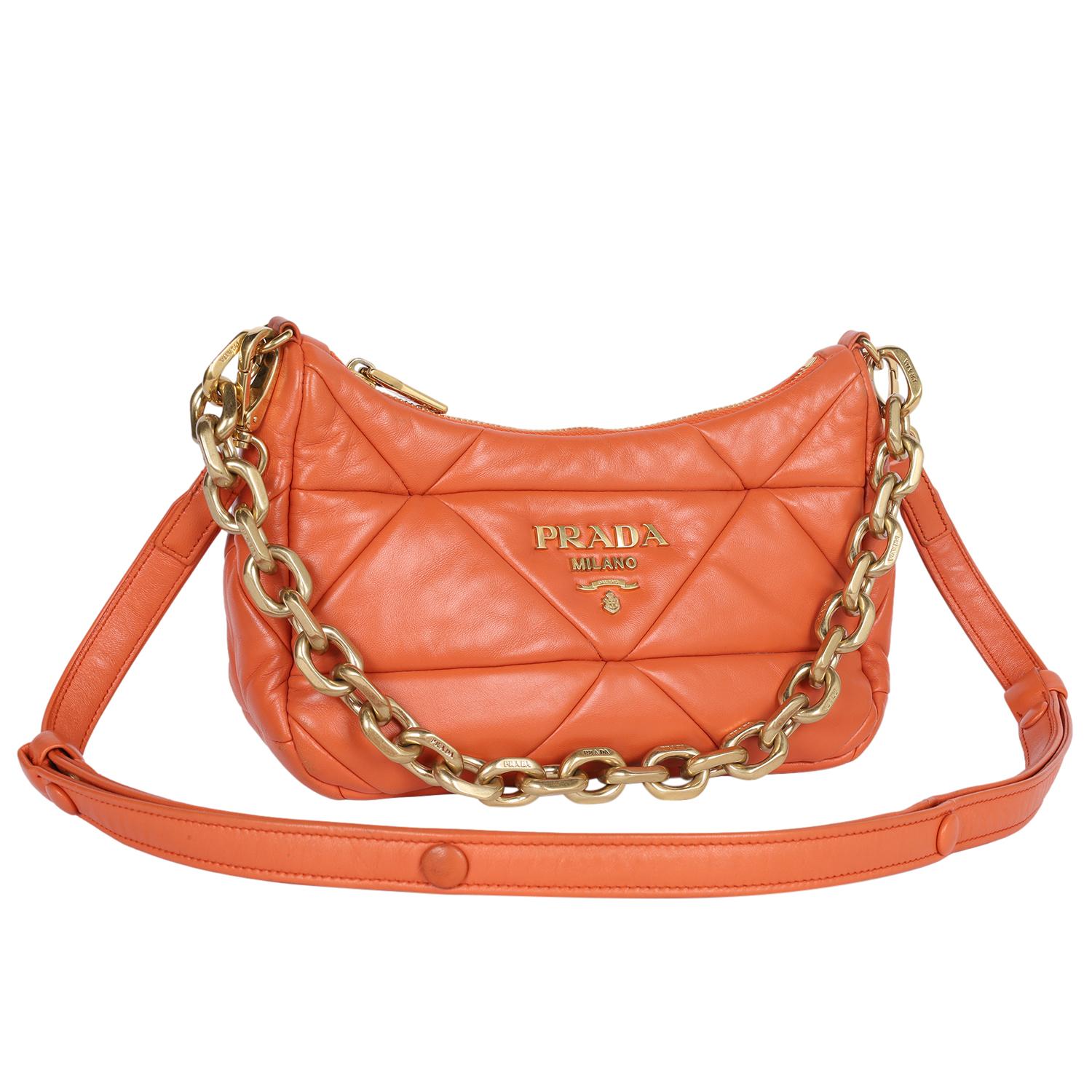 PRADA Sac en Nappa Triangle Patchwork Quilted Orange Bon état - En vente à Salt Lake Cty, UT