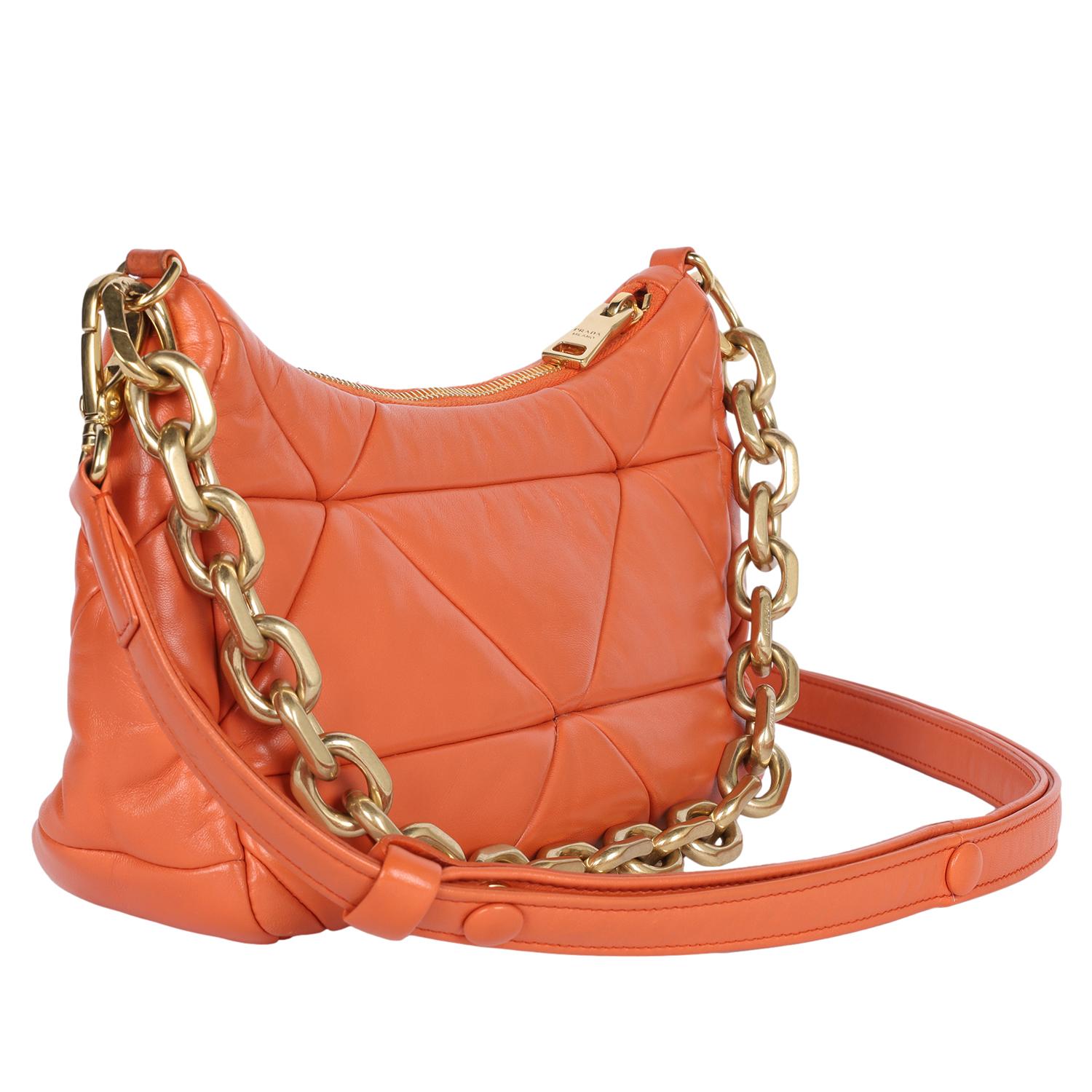 PRADA Sac en Nappa Triangle Patchwork Quilted Orange en vente 3