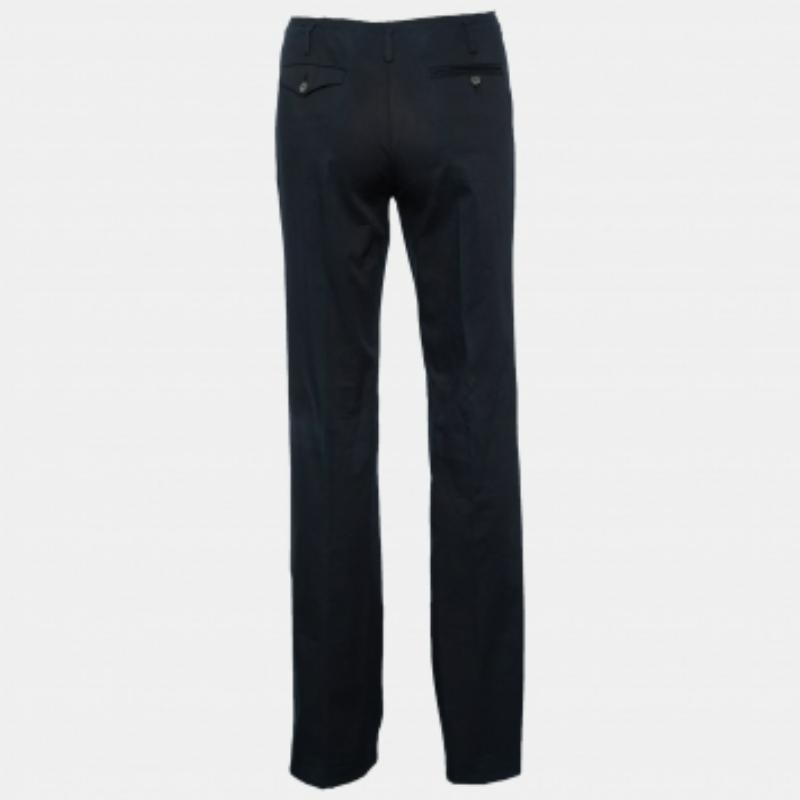 Wie stilvoll und edel diese Hose ist! Die Hose ist aus hochwertigen Stoffen gefertigt und hat eine tolle Passform. Ergänzen Sie sie mit einem schicken Crop-Top.