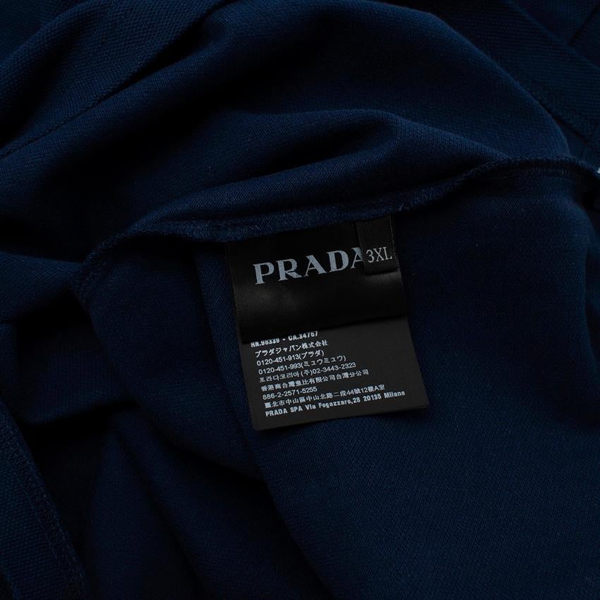 Prada: marineblaues Polohemd aus Baumwoll-Piqué mit Kontrastbesatz im Angebot 4