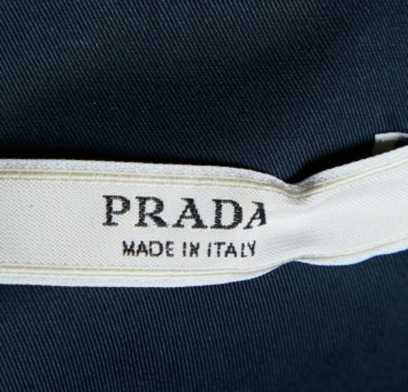 Prada Marineblaue Gabardine-Jacke mit drapiertem Detail an der Vorderseite, L Damen im Angebot