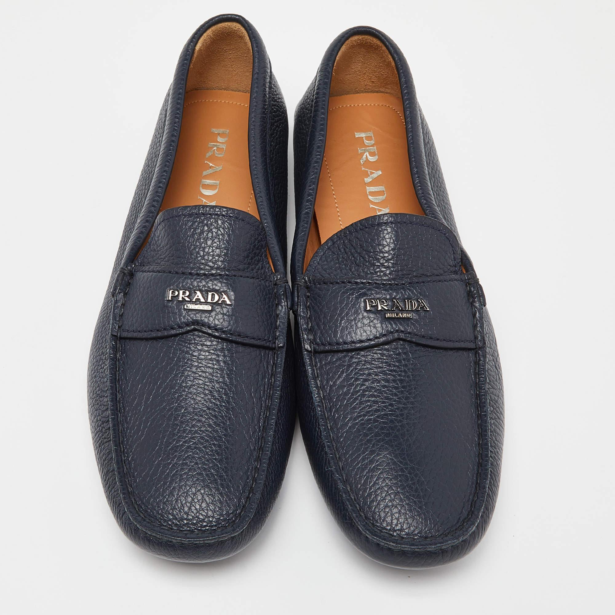 Prada Navy Blue Leather Penny Loafers Size 42.5 In Excellent Condition In Dubai, Al Qouz 2