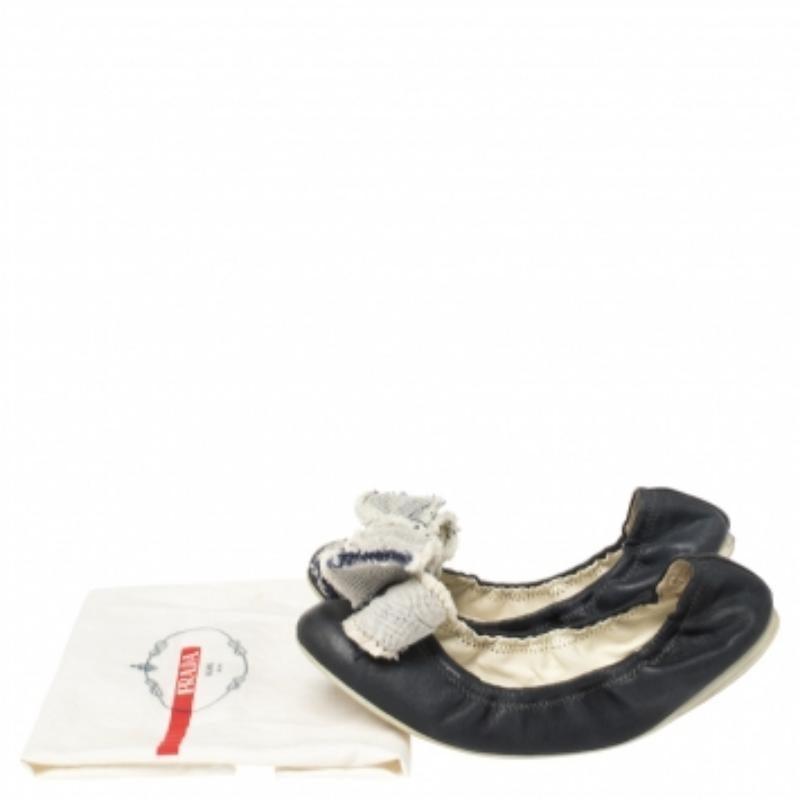 Prada Navy Blue Leather Scrunch Ballet Flats Size 38.5 For Sale 2