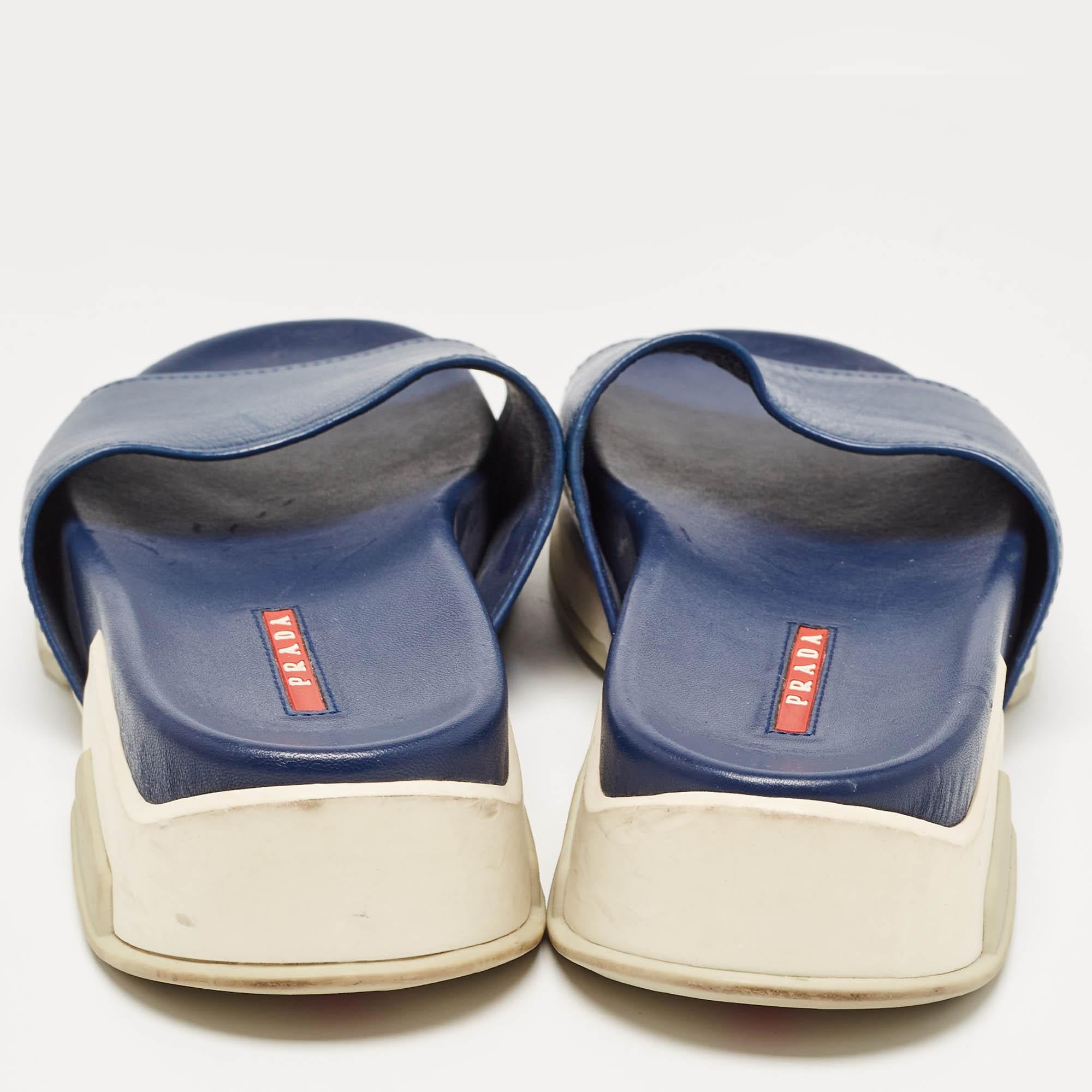 De las mujeres Prada Sandalias de piel azul marino talla 37 en venta