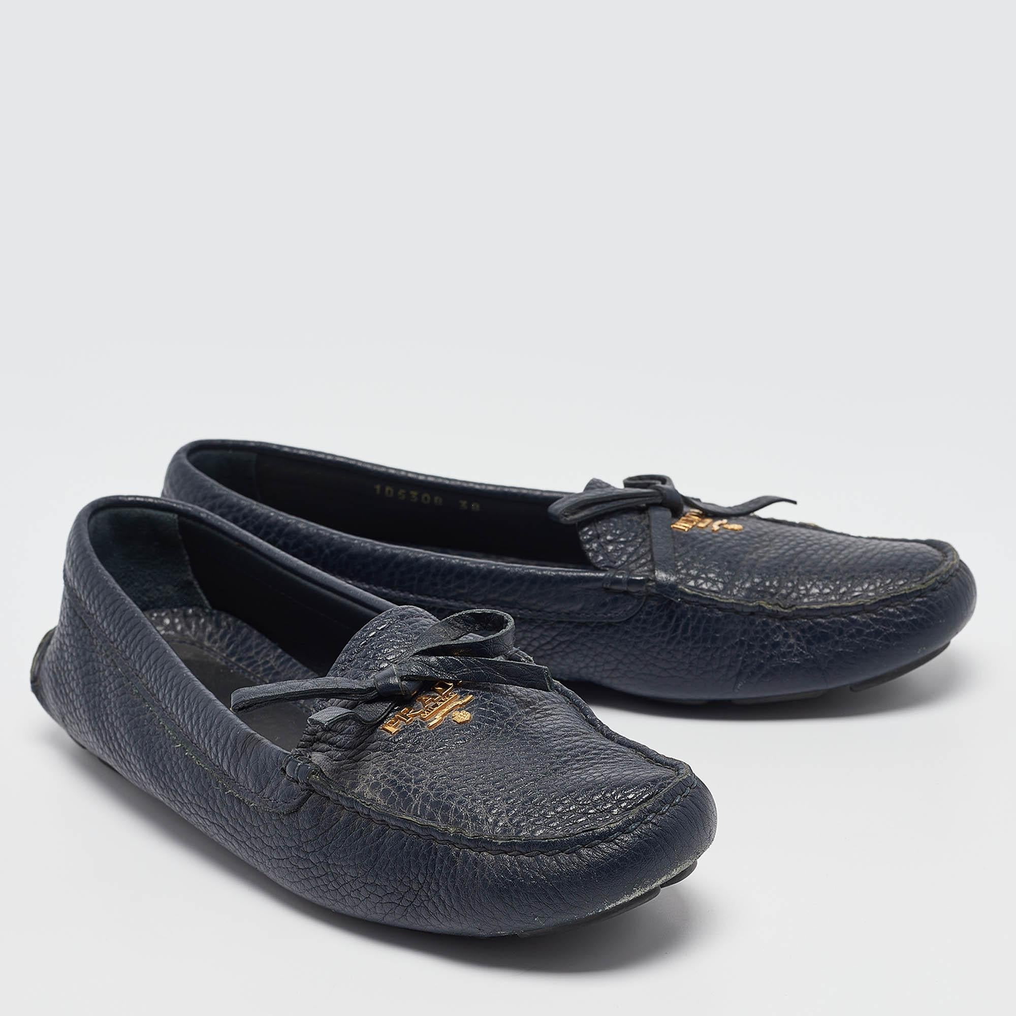 Prada Navy Blue Leather Slip On Loafers Size 38 In Fair Condition In Dubai, Al Qouz 2