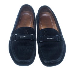 Mocassins Prada en daim perforé bleu marine Taille 40.5