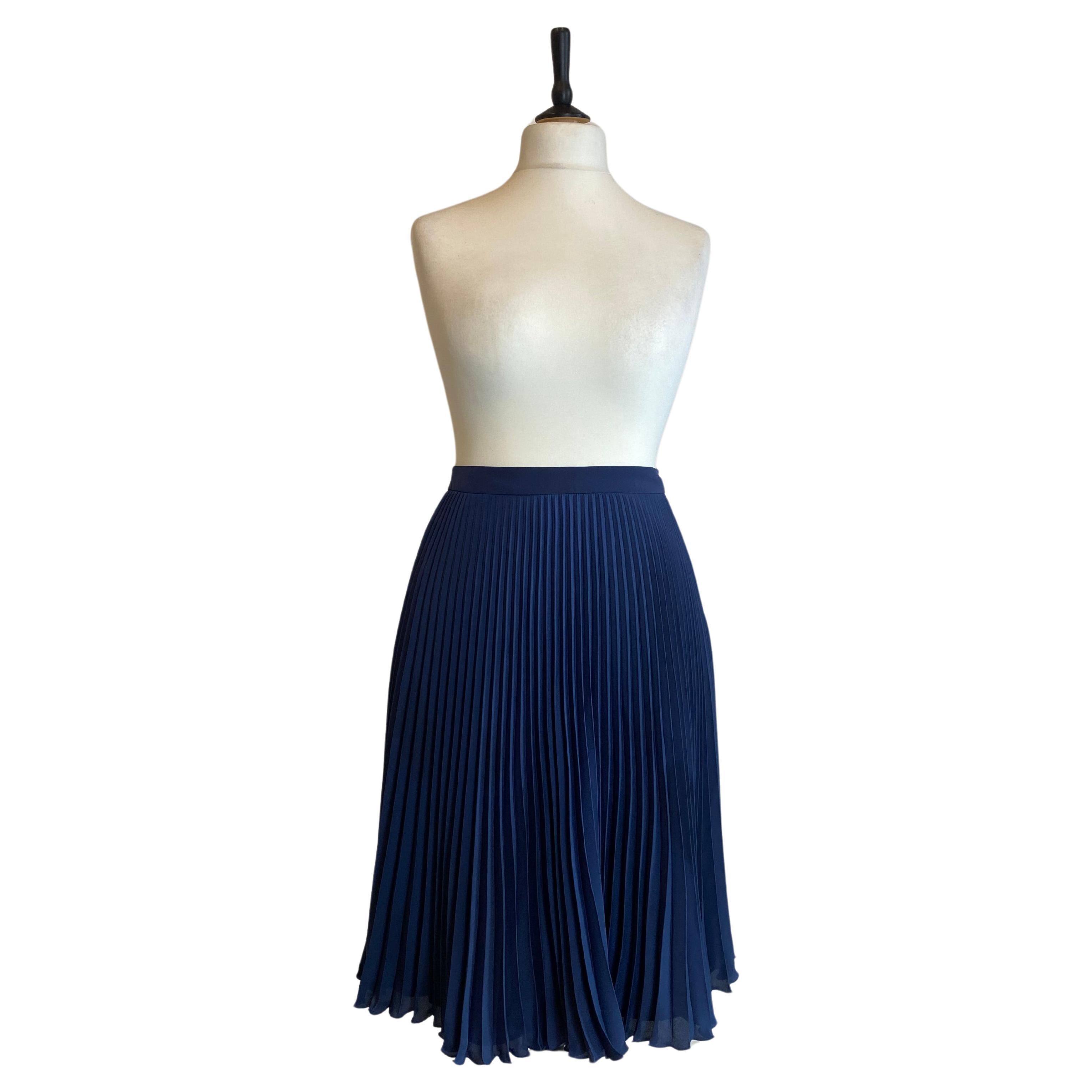 Prada navy blue pleated skirt For Sale