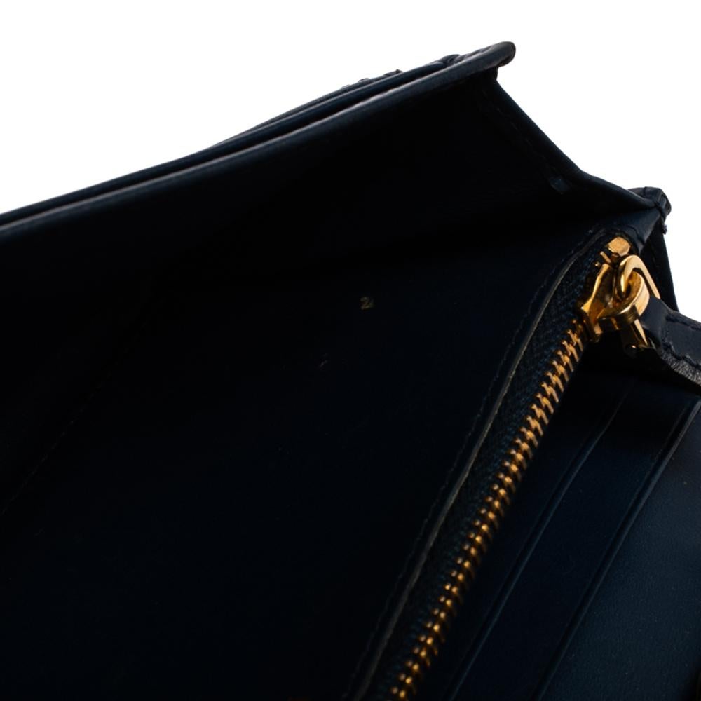 Prada Navy Blue Quilted Leather Flap Wallet on Chain In Fair Condition In Dubai, Al Qouz 2