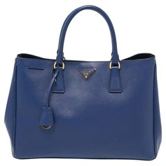 Prada Marineblaue große Saffiano Lux-Gartentasche aus Leder