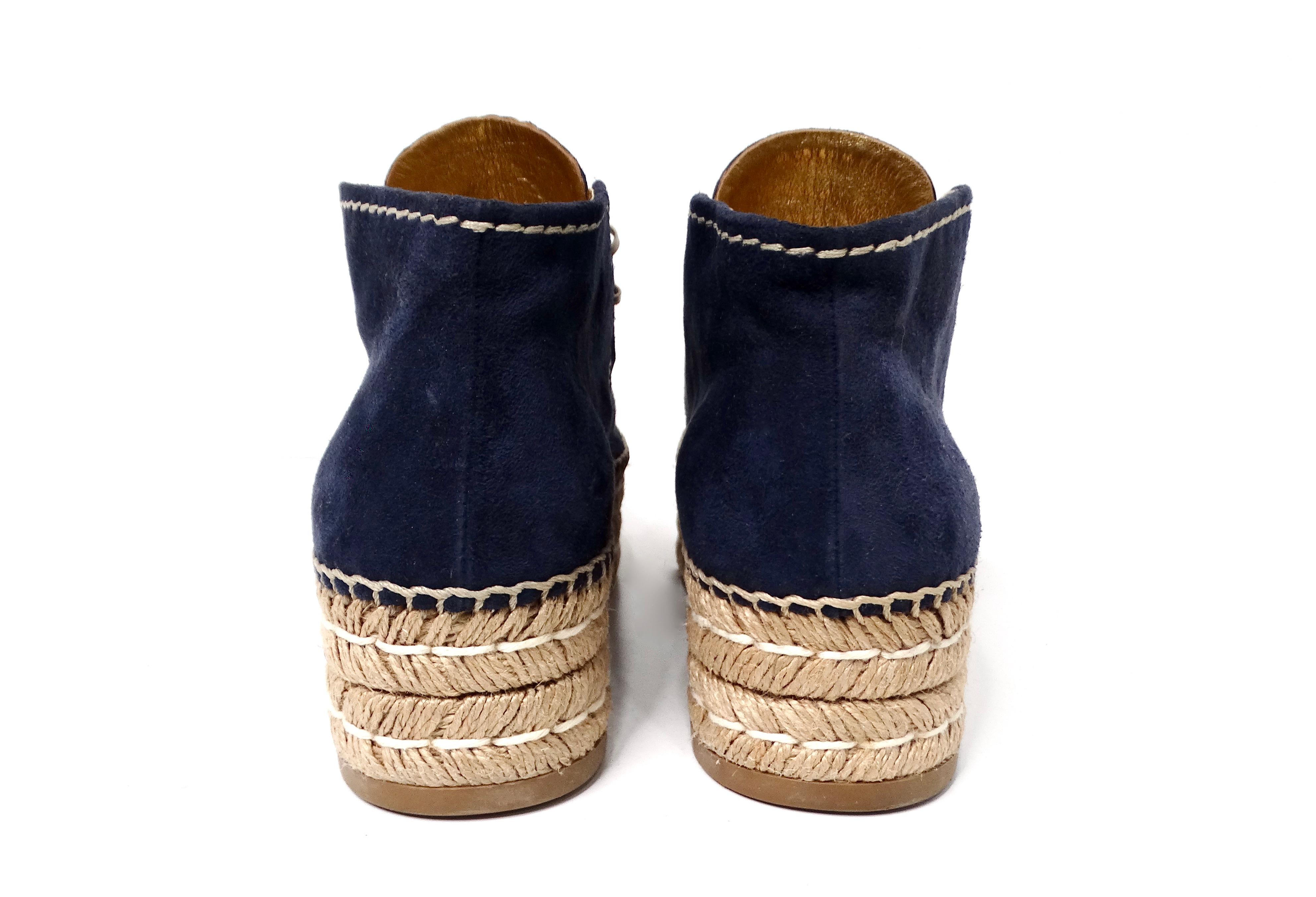 Prada Navy Blue Suede Platform Espadrille Ankle Boots In Good Condition For Sale In Scottsdale, AZ
