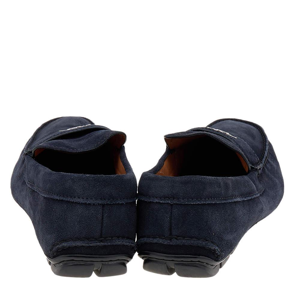 Prada Navy Blue Suede Slip On Loafers Size 43.5 In Good Condition In Dubai, Al Qouz 2