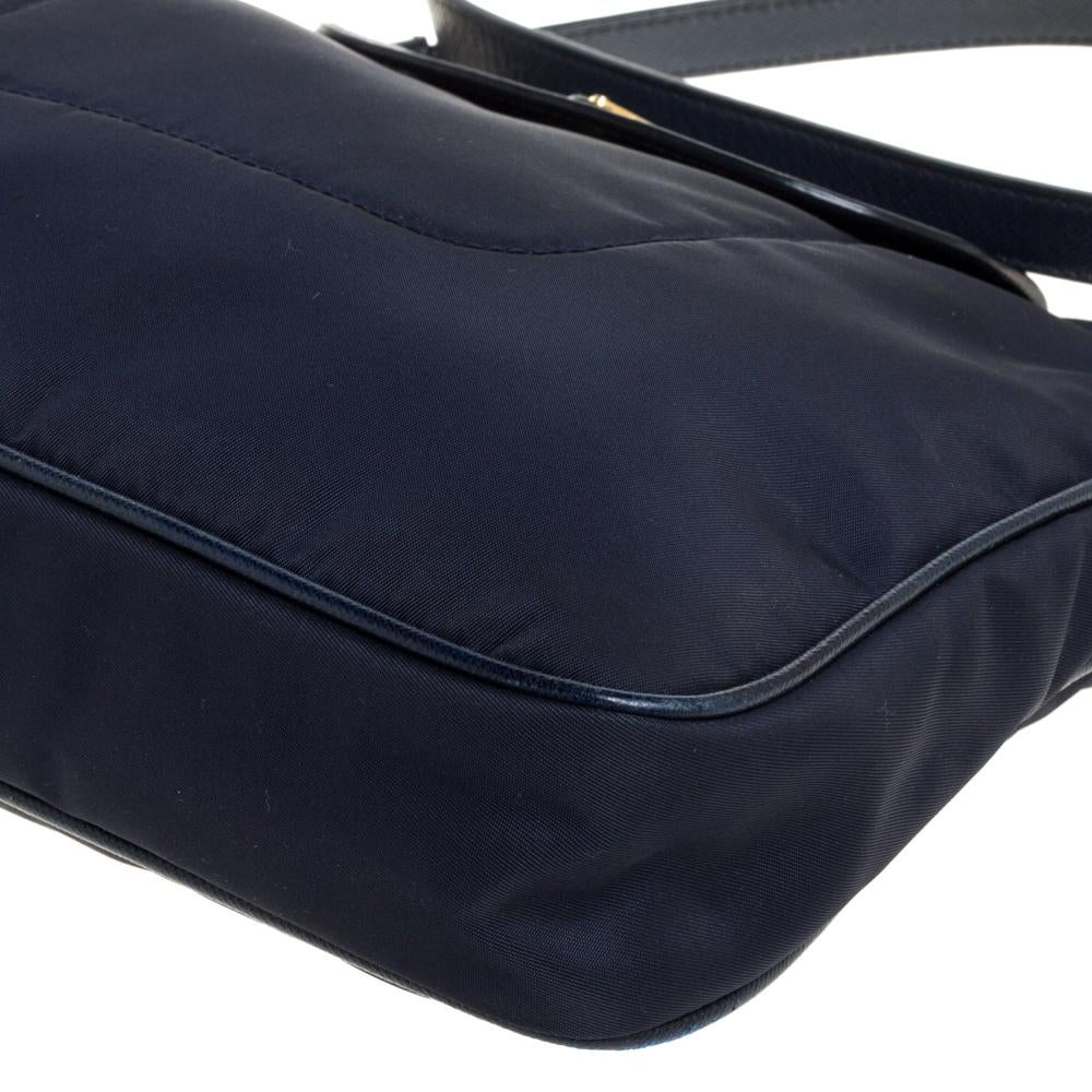 Prada Navy Blue Tessuto Nylon and Leather Crossbody Bag In Good Condition In Dubai, Al Qouz 2