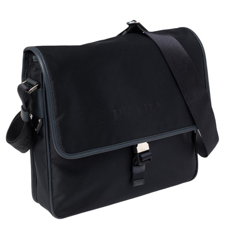 Prada Navy Blue Tessuto Nylon and Saffiano Leather Messenger Bag For Sale  at 1stDibs