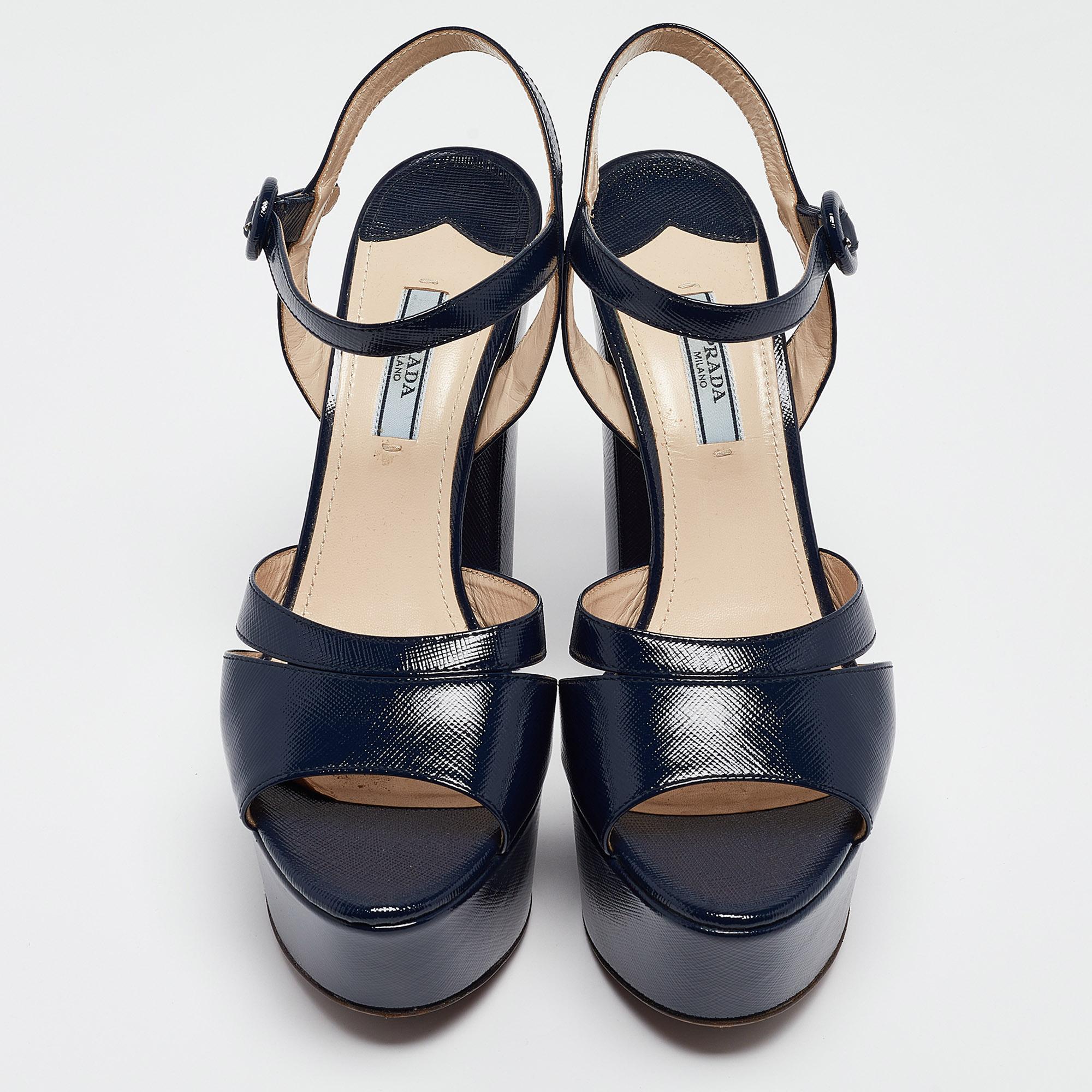 Prada Navy Blue Vernice Saffiano Leather Platform Ankle Strap Sandals Size 39 In Good Condition In Dubai, Al Qouz 2