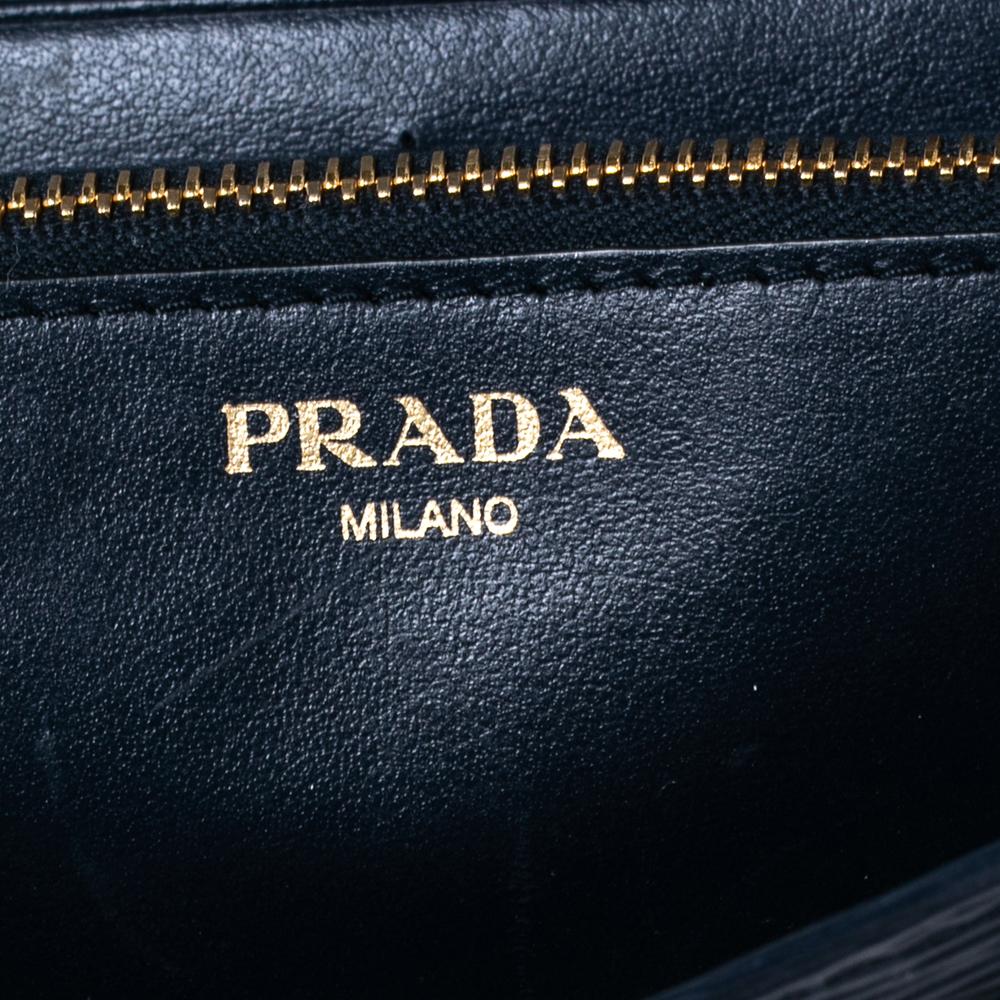 Prada Navy Blue Vitello Move Leather Wallet on Chain 3
