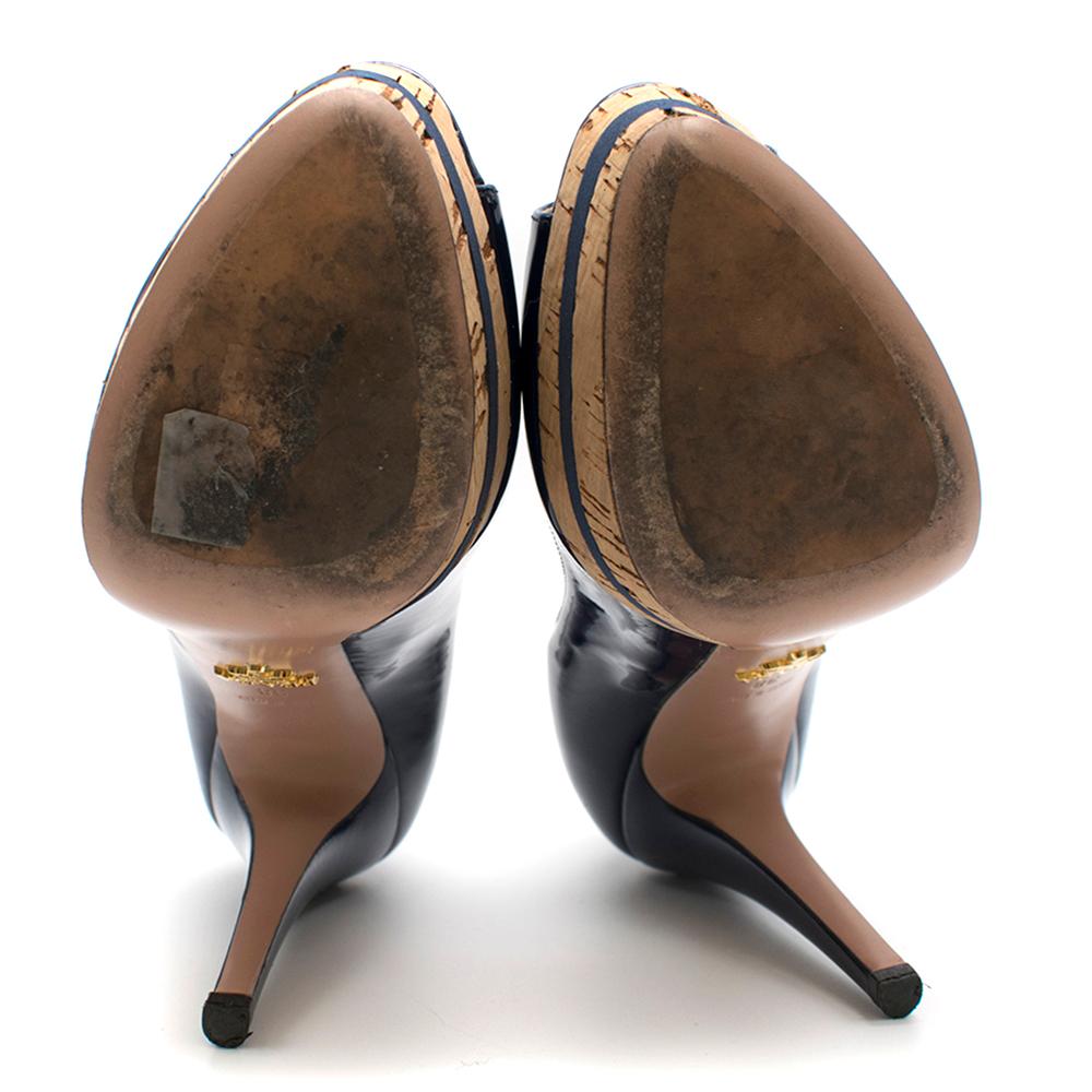 Women's Prada Navy Patent Leather Open-Toe Platform Pumps size 38 For Sale