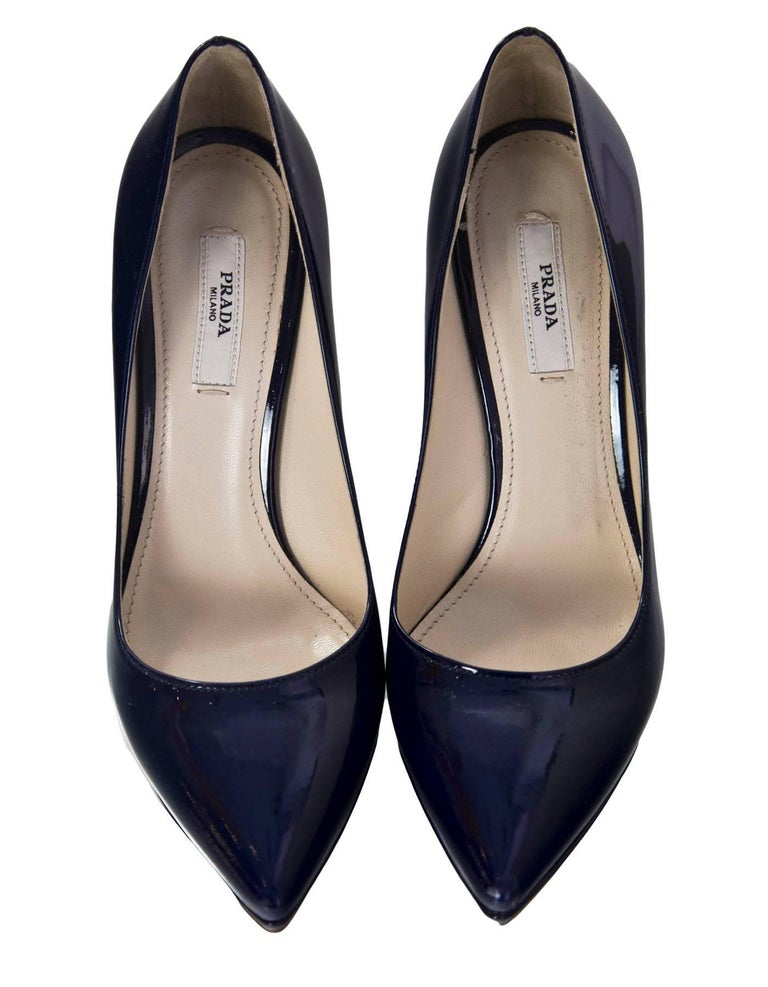 Prada Navy Patent Leather Vernice Donna Pumps Sz 37.5 For Sale at ...