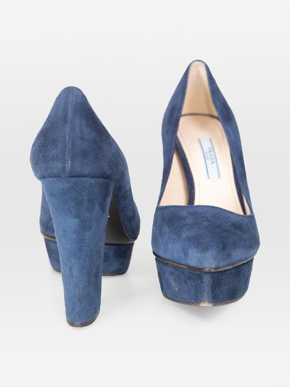 Violet Prada - Escarpins en daim à bout pointu - Marine - Taille IT 37 en vente