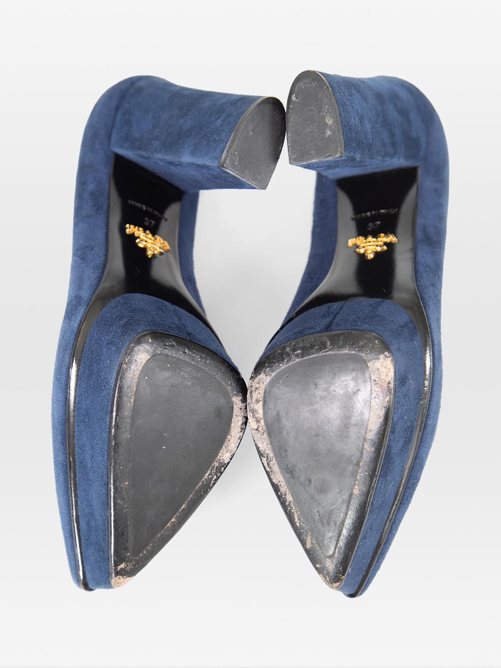 Prada - Escarpins en daim à bout pointu - Marine - Taille IT 37 Excellent état - En vente à London, GB