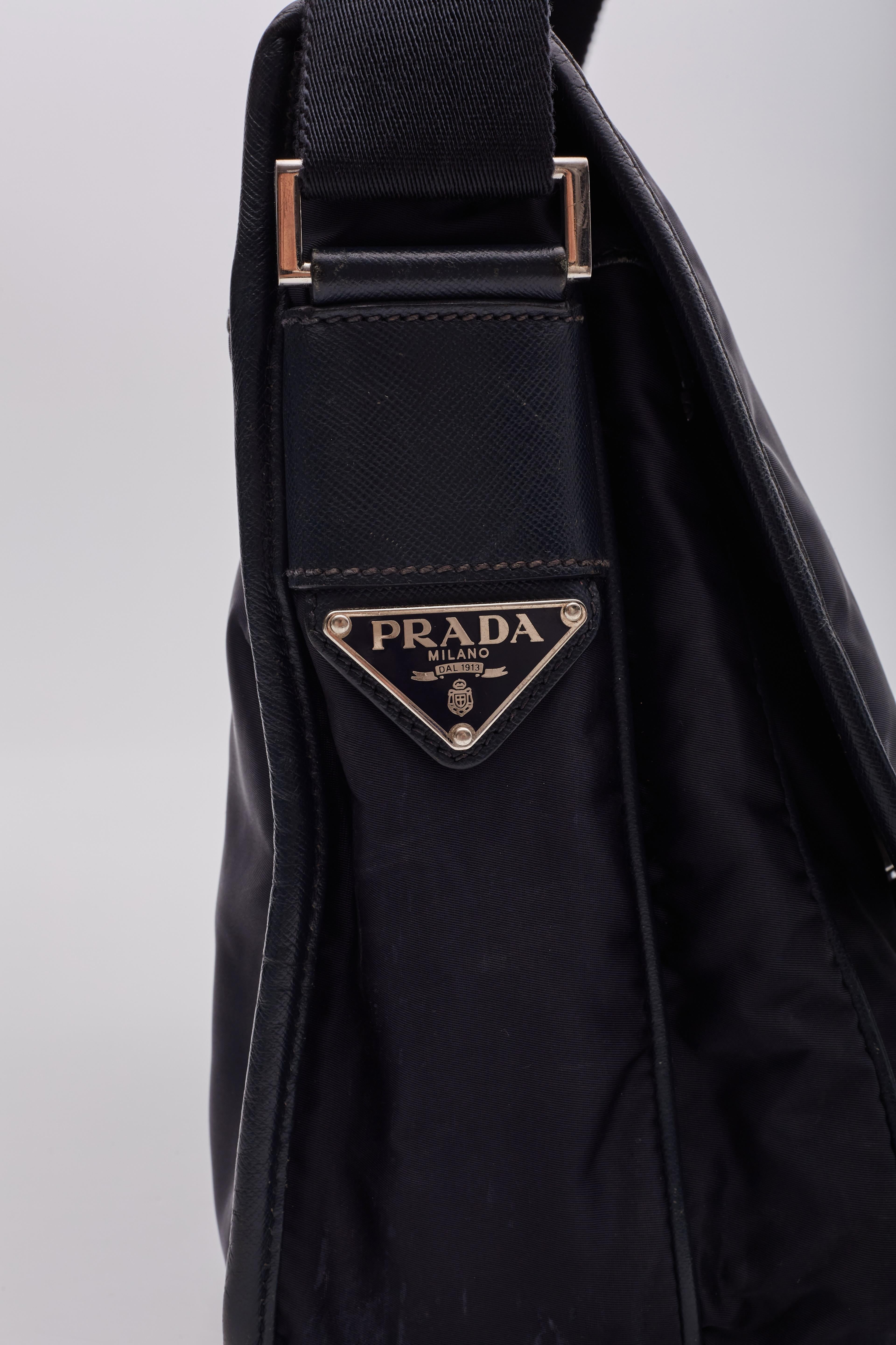 Prada Navy Tessuto Nylon Logo Flap Messenger Bag For Sale 4