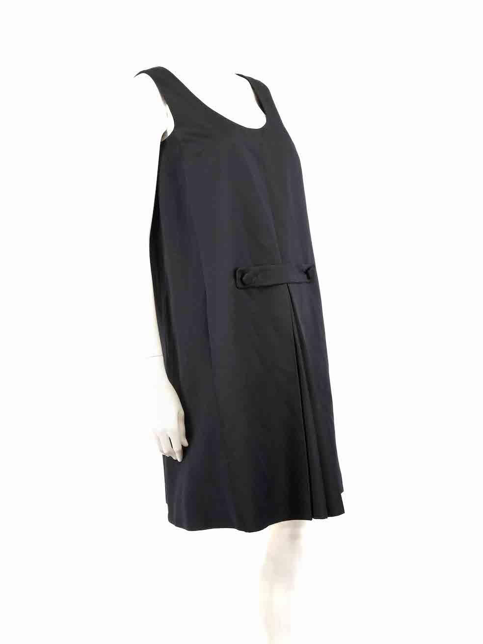 CONDITION is Very good. Minimal wear to dress is evident. Minimal wear to the front bottom is seen with some discolouration marks on this used Prada designer resale item.
 
 
 
 Details
 
 
 Navy
 
 Wool
 
 Dress
 
 Sleeveless
 
 Knee length
 
