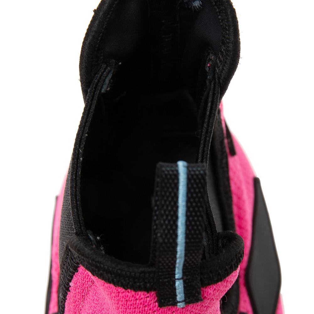 Prada Neon Pink/Black Mesh and Rubber Trim Cloudbust High-Top Sneakers Size 38 In Excellent Condition In Dubai, Al Qouz 2