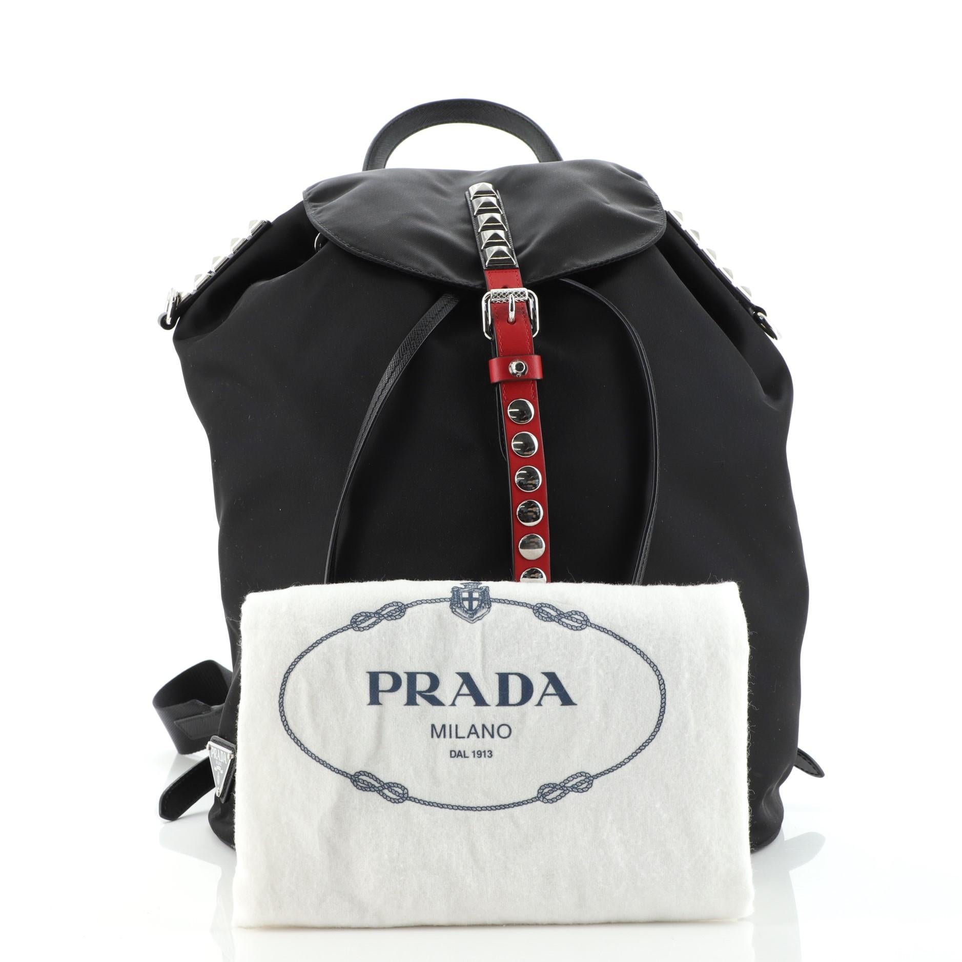 Condition: Great. Minor wear on exterior, minor scuffs on handle and strap base, scratches on hardware.
Accessories: Dust Bag
Measurements: Handle Drop 4