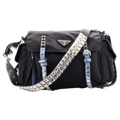 Prada New Vela Flap Messenger Bag Tessuto mit Nieten aus Leder Medium