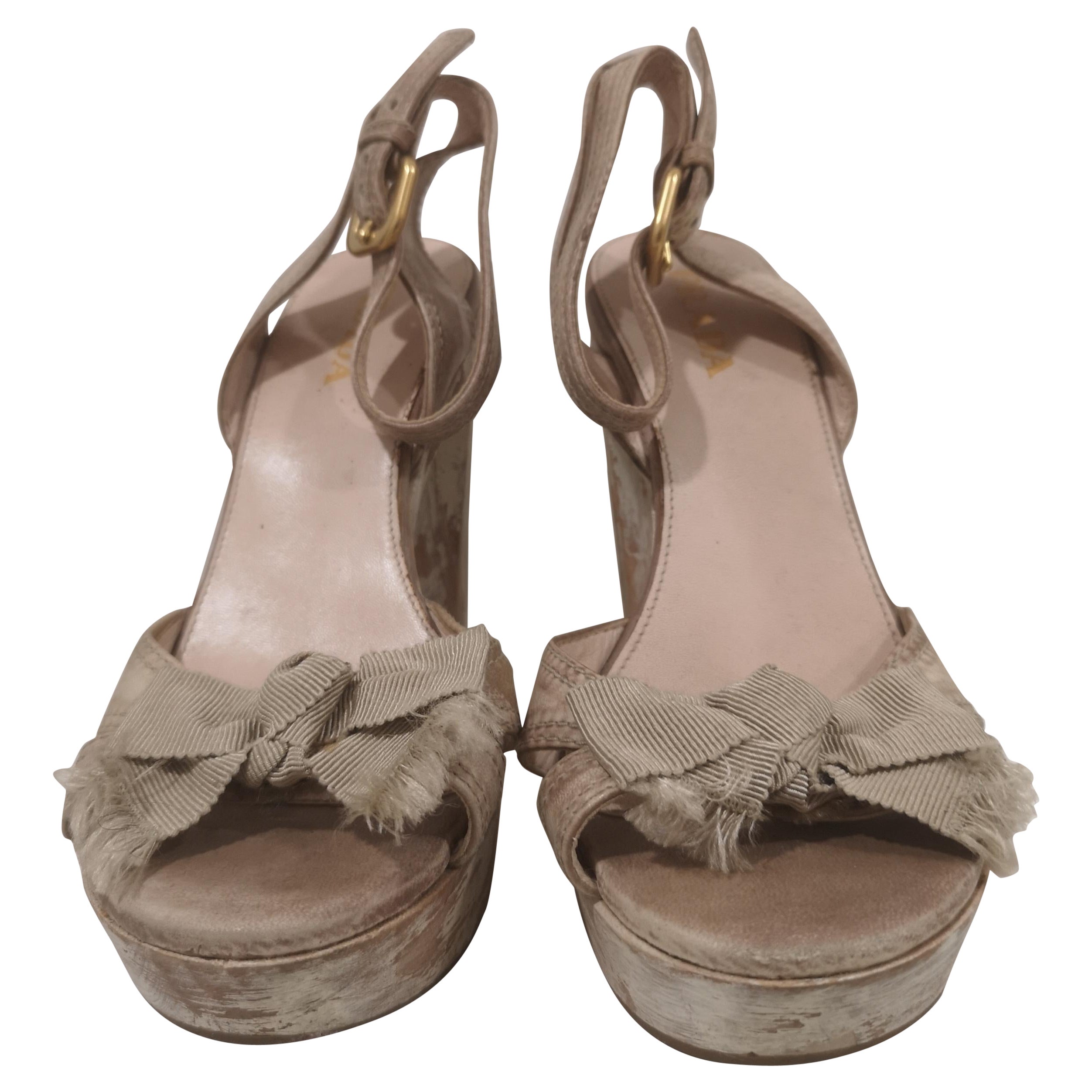 Sandalias Prada nude