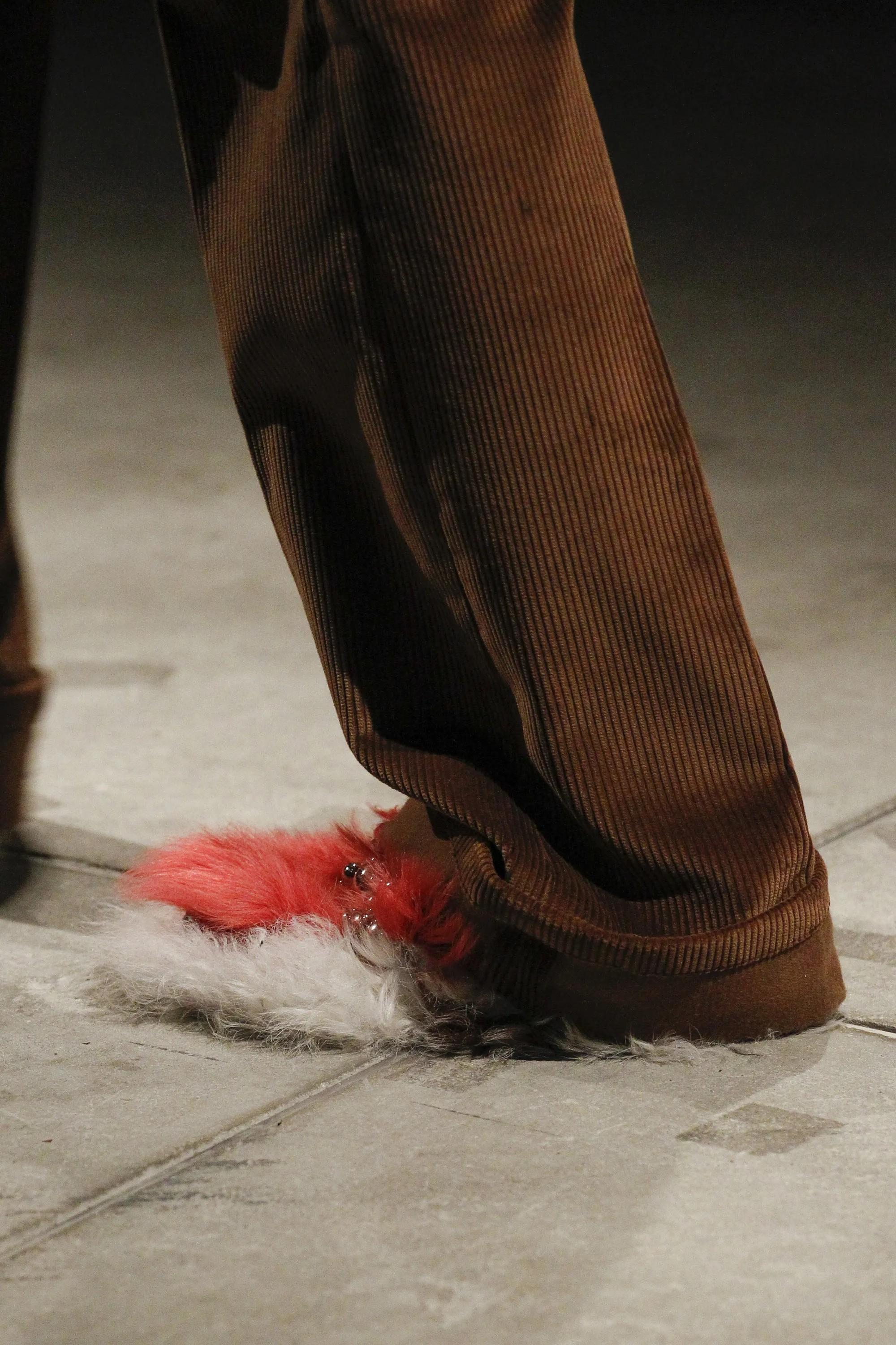 PRADA off-white red 2017 CRYSTAL SHEARLING Moccasins Flats Shoes 39 4
