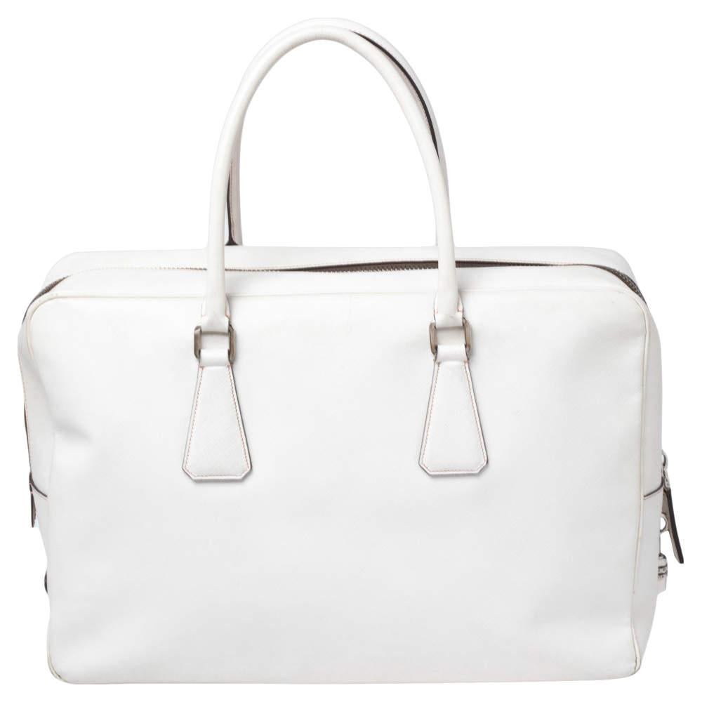 Borsa Bauletto in pelle saffiano di Prada Off-White In condizioni discrete a Dubai, Al Qouz 2