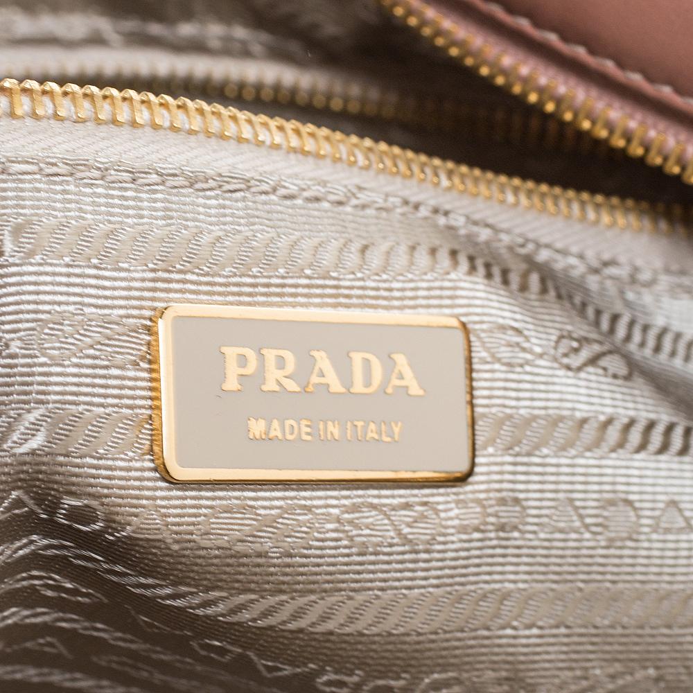 Prada Old Rose Nylon and Leather Oversize Clutch In Good Condition In Dubai, Al Qouz 2