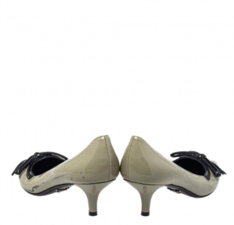Prada Olive Green Patent Leather Pointed Toe Pumps Size 38 For Sale 3