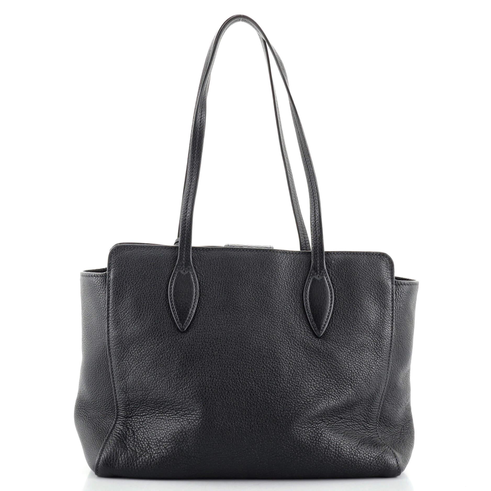 Prada Offene Tragetasche Vitello Phenix Medium (Schwarz)