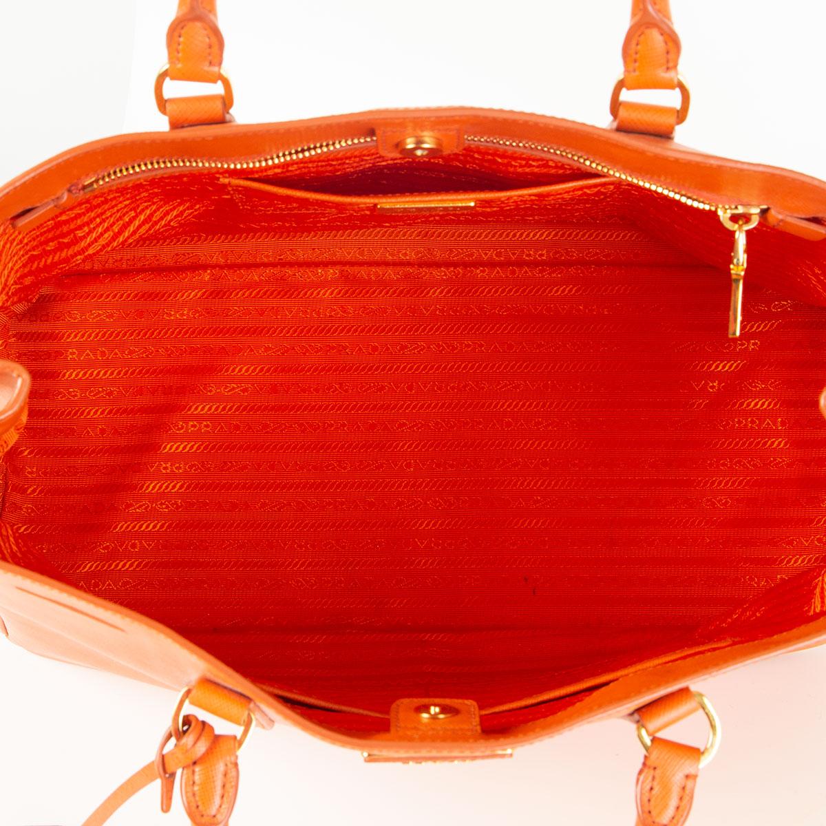 PRADA orange leather GALLERIA SAFFIANO LUX TOTE Bag In Good Condition In Zürich, CH