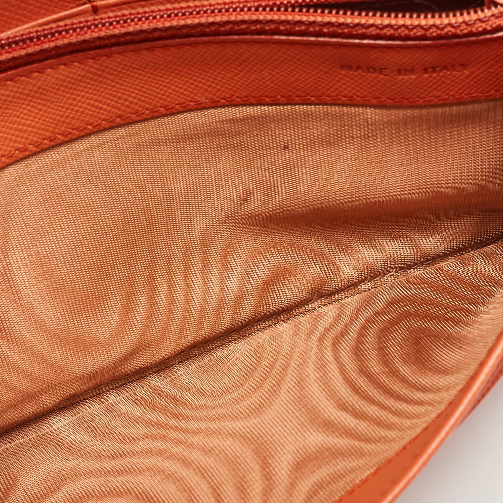 Prada Orange Leather Pushlock Flap Continental Wallet In Fair Condition For Sale In Dubai, Al Qouz 2