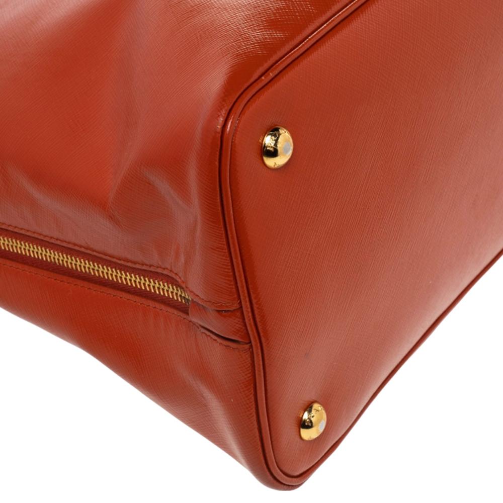 Prada Orange Patent Saffiano Lux Leather Dome Satchel In Good Condition In Dubai, Al Qouz 2