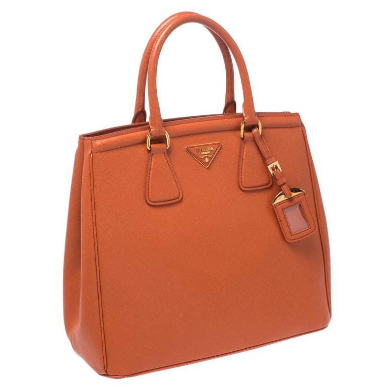 Prada Orange Saffiano Leather Parabole Tote at 1stDibs | prada orange tote,  prada saffiano orange bag