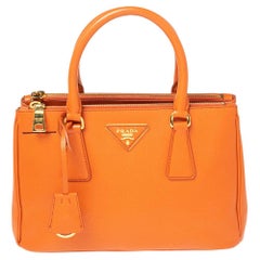 Prada Orange Saffiano Lux Leder kleine Galleria Double Zip Tote