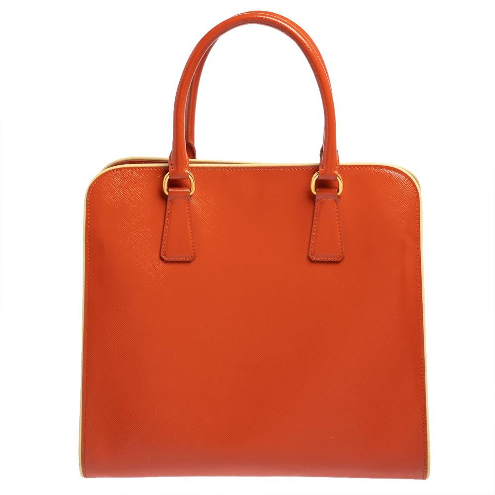 Prada Orange Saffiano Vernice Leather Tote In Good Condition In Dubai, Al Qouz 2