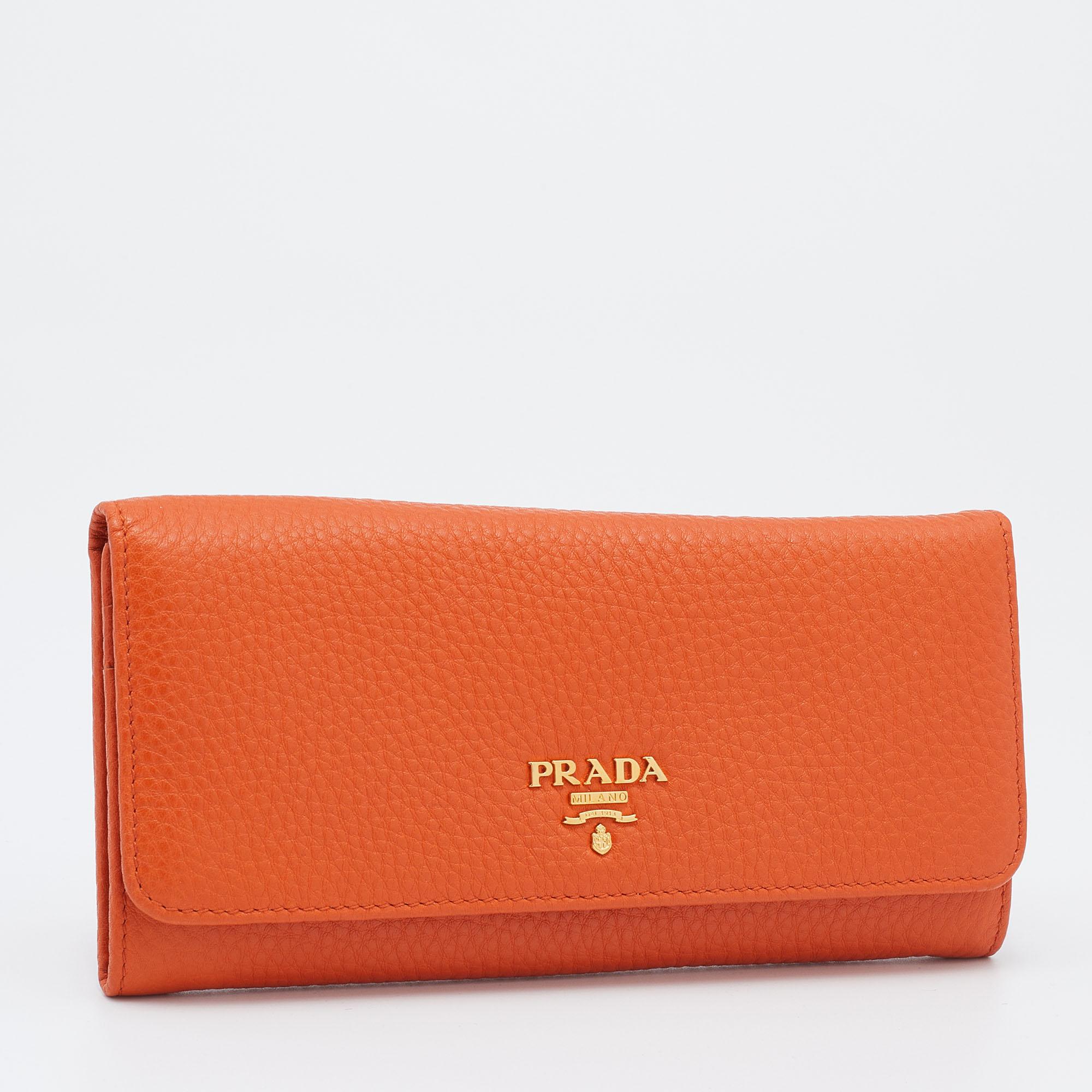 Prada Orange Vitello Daino Leather Flap Continental Wallet In New Condition In Dubai, Al Qouz 2