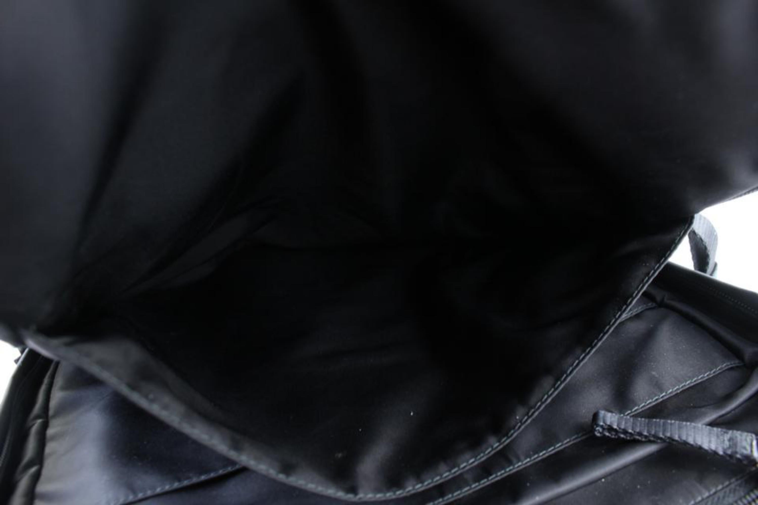 Prada Outdoor Hiking 18pr1120 Black Nylon Backpack In Good Condition For Sale In Forest Hills, NY