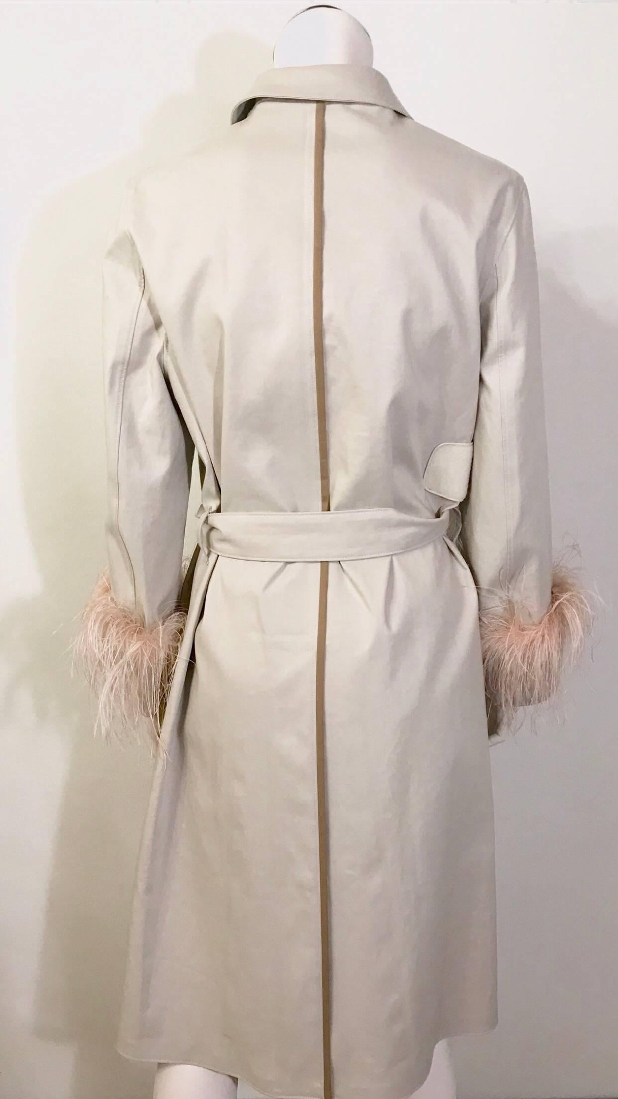Prada  Overcoat in cotton with Sleeves in Ostrich Fur couture 2017 For Sale 1