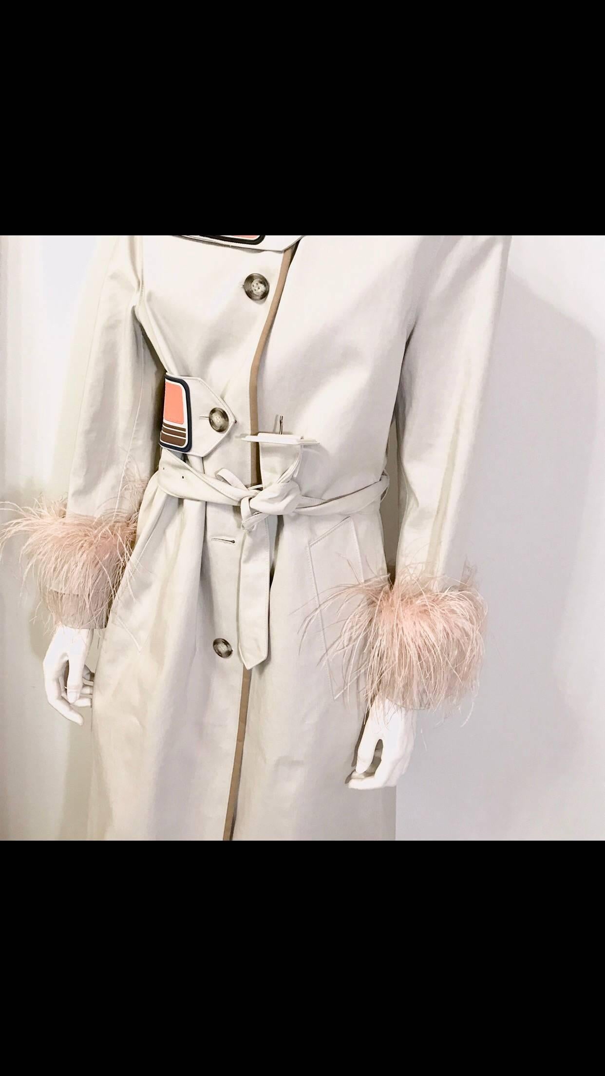 Prada  Overcoat in cotton with Sleeves in Ostrich Fur couture 2017 For Sale 3