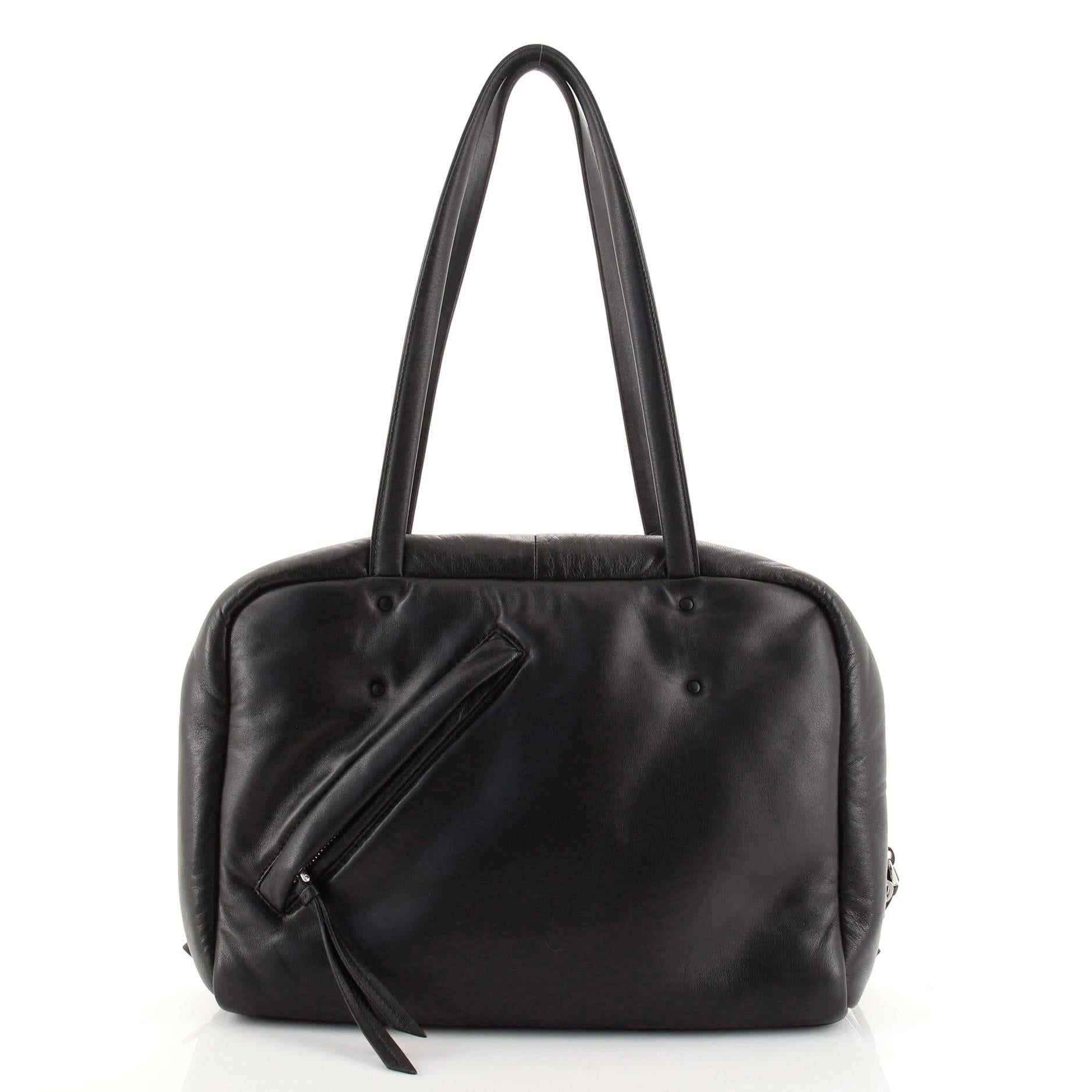 Prada gepolsterte Bowlertasche aus Nappa-Leder Medium (Schwarz)