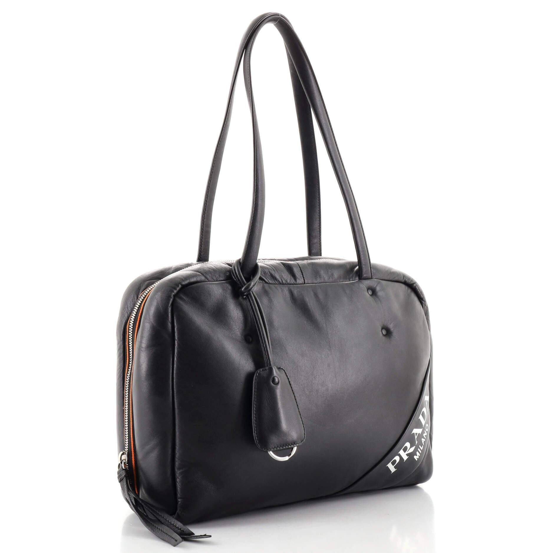 Prada gepolsterte Bowlertasche aus Nappa-Leder Medium (Schwarz)
