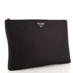 Prada gepolsterte Clutch Tessuto Medium