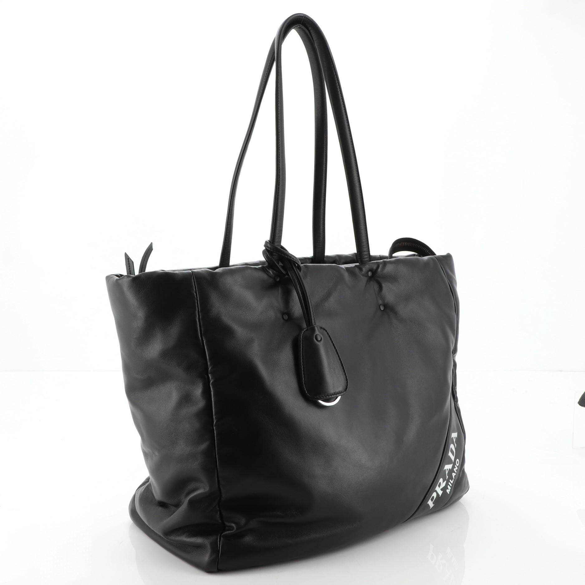 Prada Gepolsterte Einkaufstasche aus Nappa-Leder Medium (Schwarz)